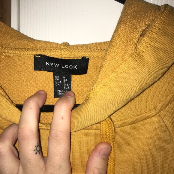 Canary yellow crop top hoodie - Picture 2 of 2